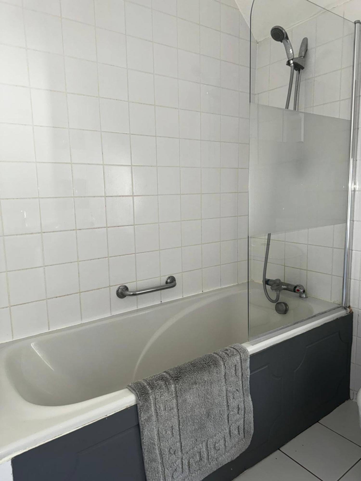 Apartment In Canford Cliffs Close To Sandbanks Beach Poole Ngoại thất bức ảnh