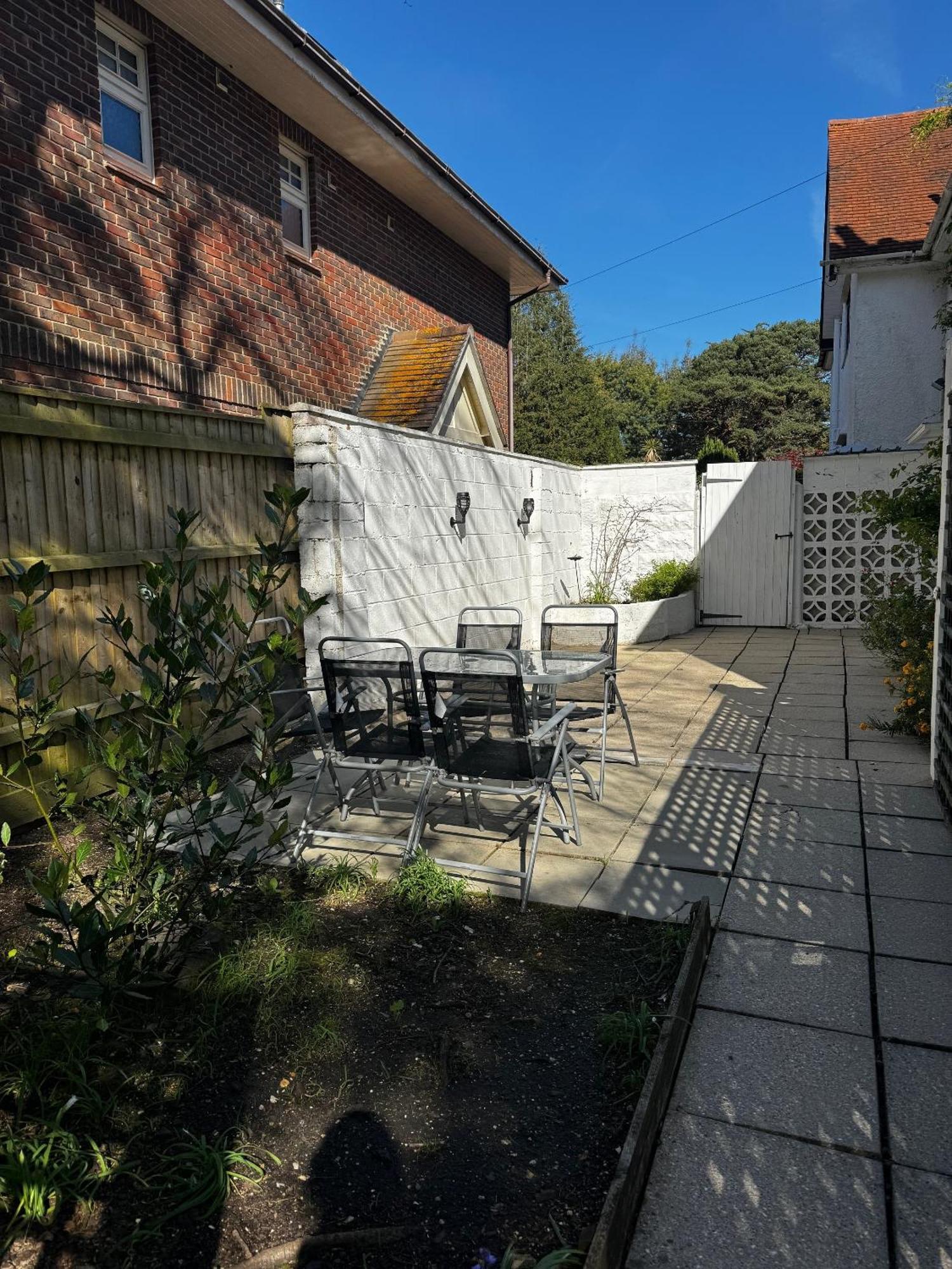 Apartment In Canford Cliffs Close To Sandbanks Beach Poole Ngoại thất bức ảnh