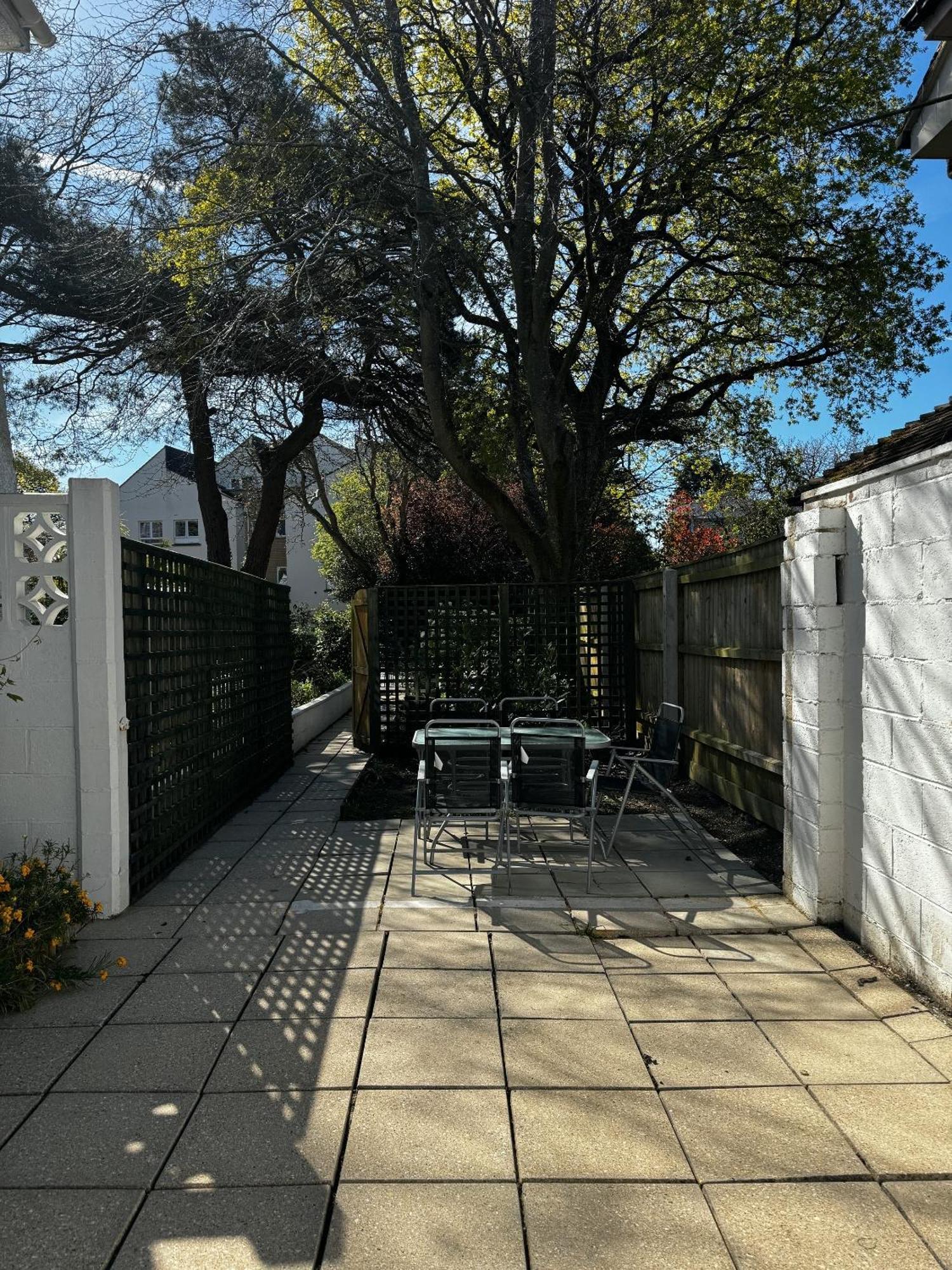 Apartment In Canford Cliffs Close To Sandbanks Beach Poole Ngoại thất bức ảnh