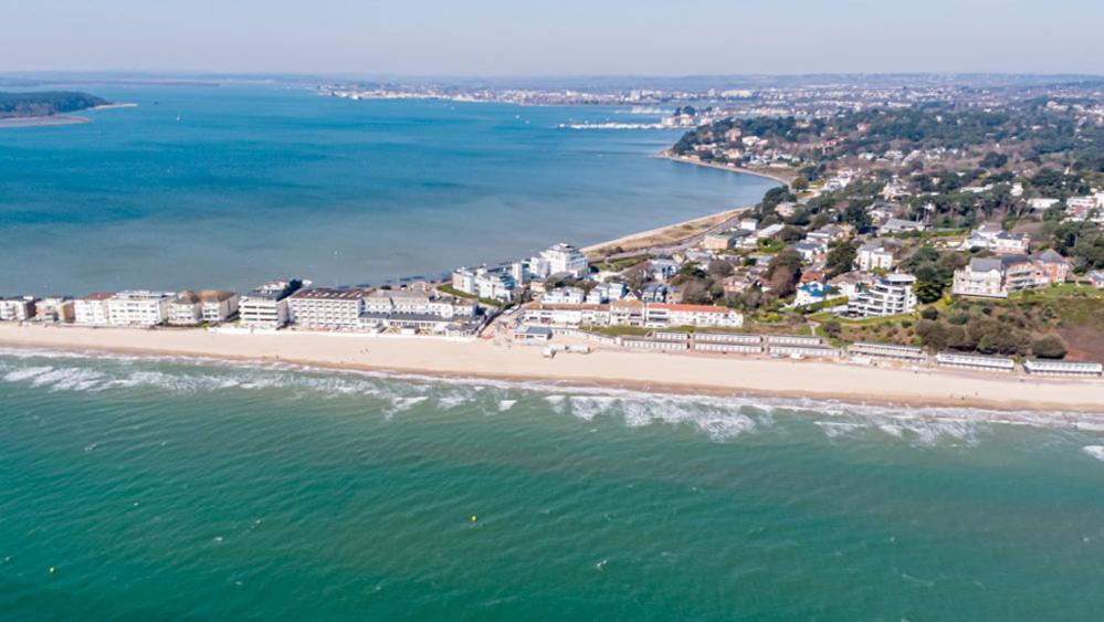 Apartment In Canford Cliffs Close To Sandbanks Beach Poole Ngoại thất bức ảnh