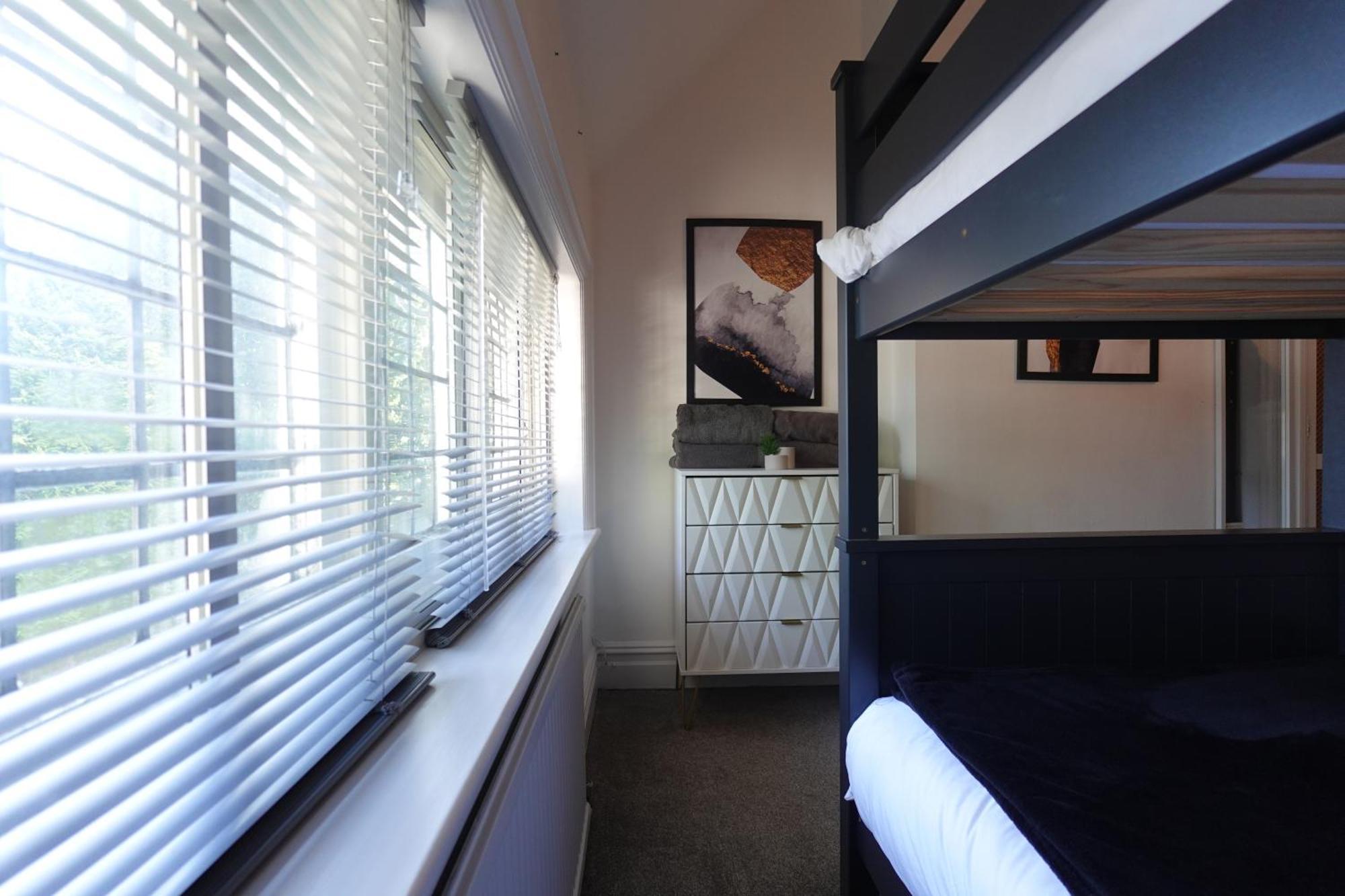 Apartment In Canford Cliffs Close To Sandbanks Beach Poole Ngoại thất bức ảnh