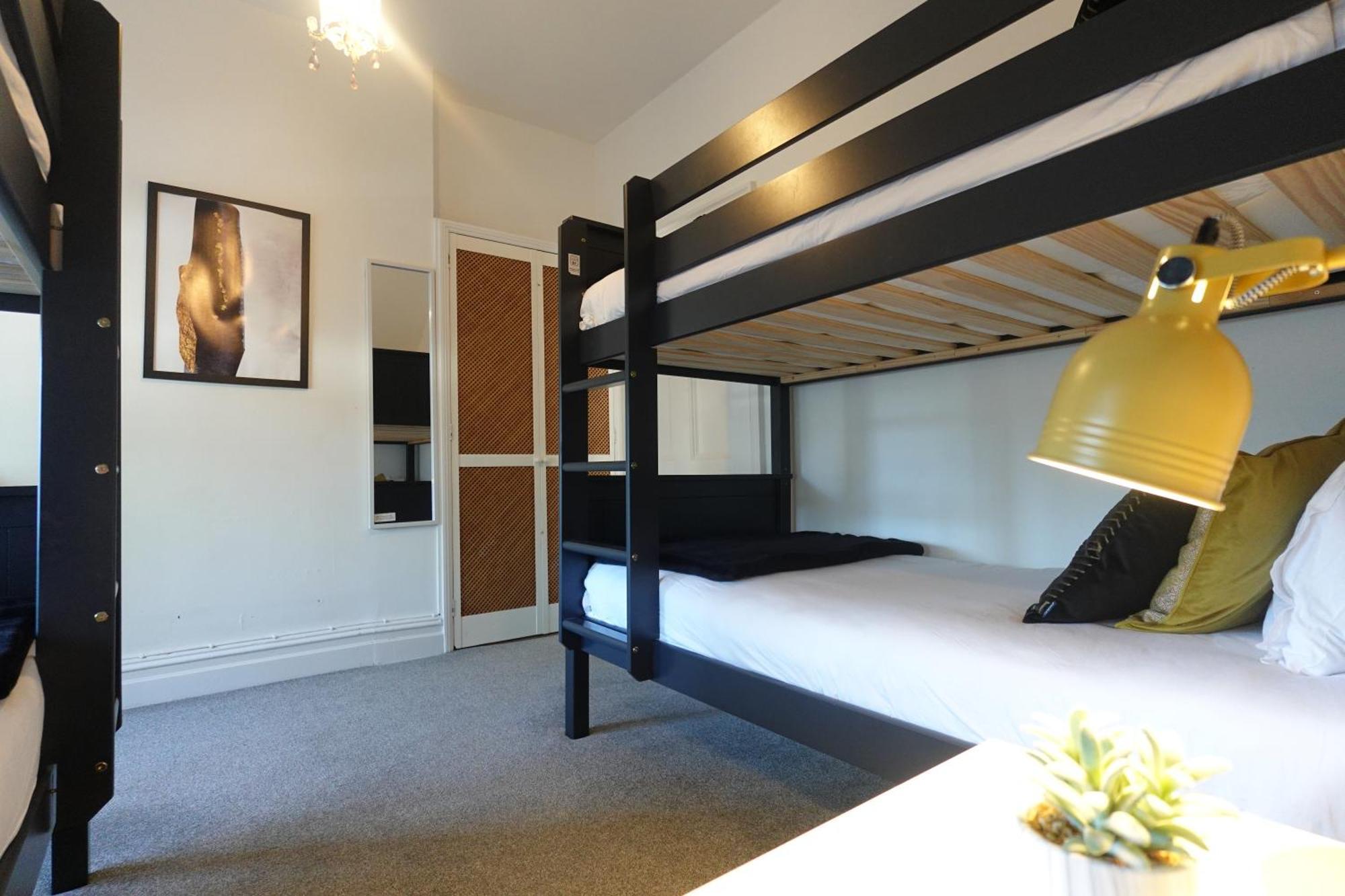 Apartment In Canford Cliffs Close To Sandbanks Beach Poole Ngoại thất bức ảnh